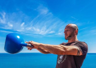 Kettlebell Swing: Cómo hacerlos correctamente